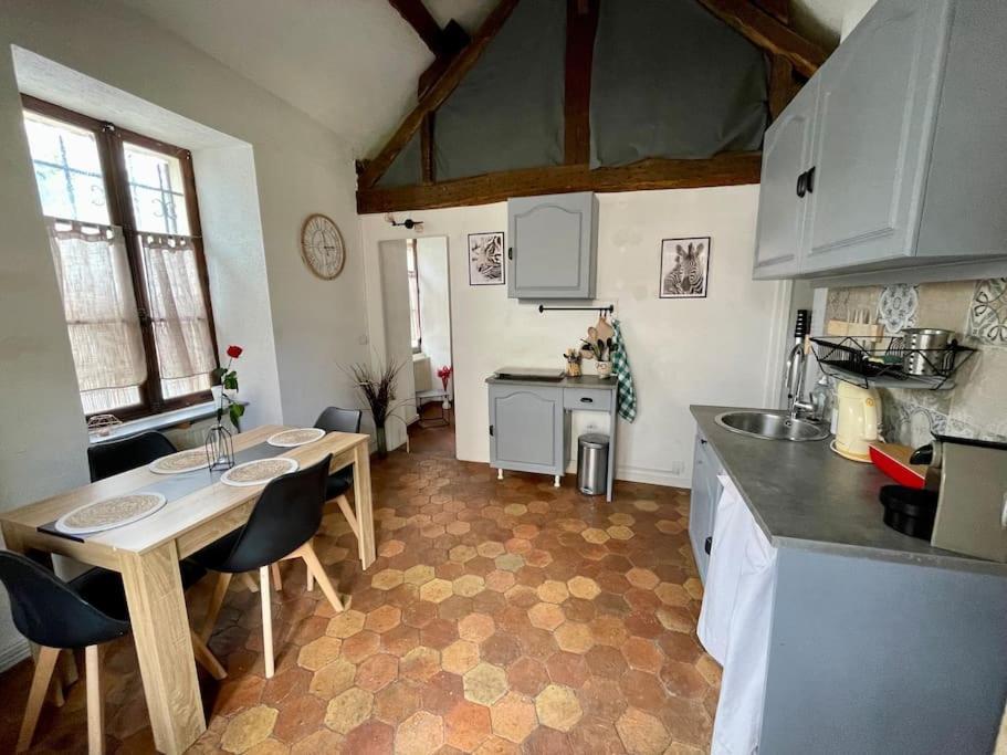 Maison A Proximite De Barbizon / Fontainebleau / A6 Saint-Sauveur-sur-Ecole Zewnętrze zdjęcie